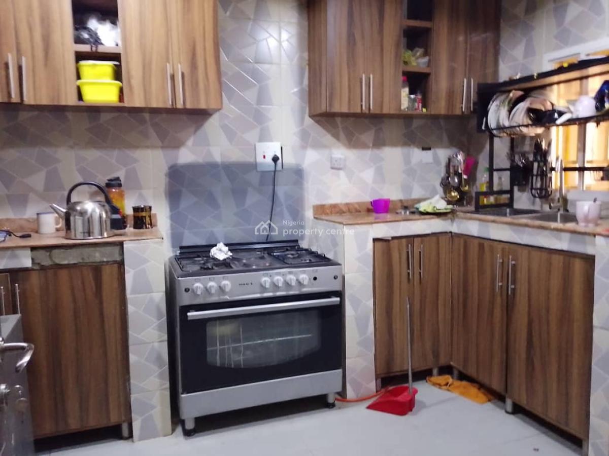 Decent 2 Bedroom Flat, Fha, Guzape District, Abuja, Flat / Apartment for Rent