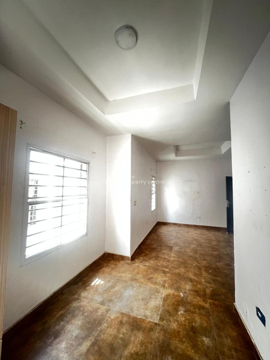 a Very Spacious Room in a Duplex Sharing Just Kitchen, Orchid Road, Lekki, Lagos, Self Contain (single Rooms) for Rent