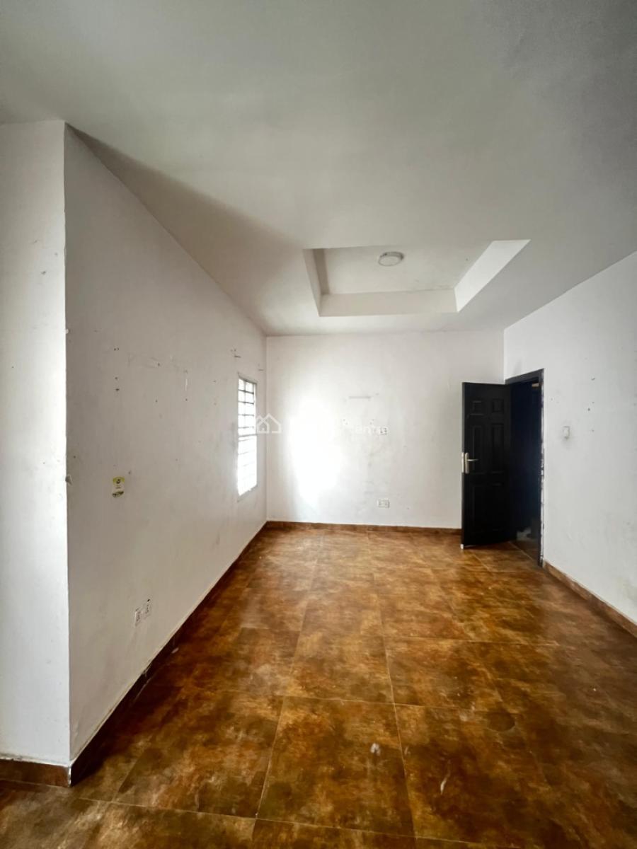 a Very Spacious Room in a Duplex Sharing Just Kitchen, Orchid Road, Lekki, Lagos, Self Contain (single Rooms) for Rent