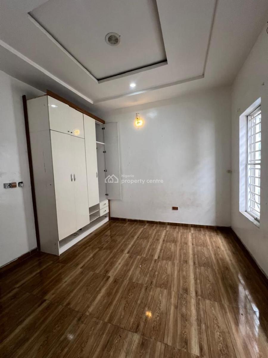 a Very Spacious Room in a Duplex, Sharing Just Kitchen, Orchid Road, Lekki, Lagos, Self Contain (single Rooms) for Rent