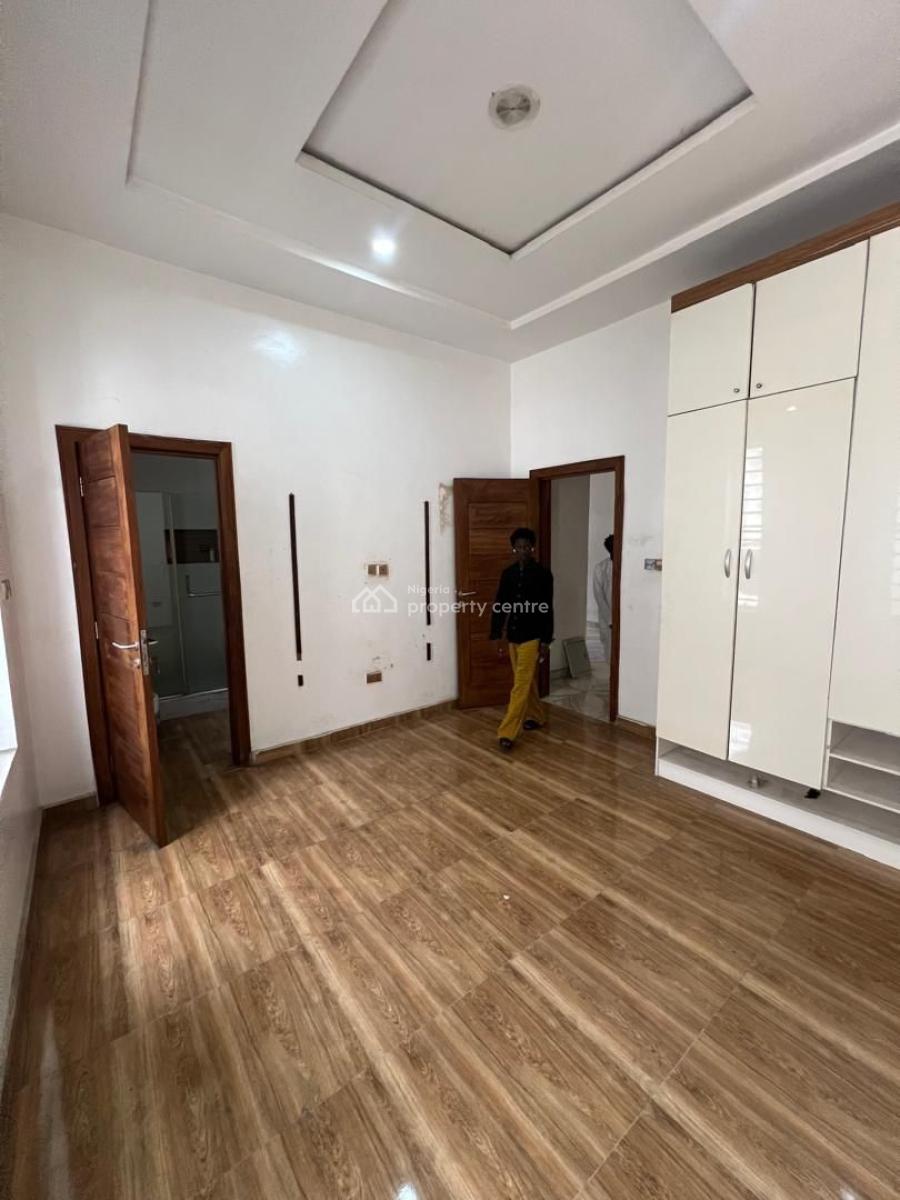 a Very Spacious Room in a Duplex, Sharing Just Kitchen, Orchid Road, Lekki, Lagos, Self Contain (single Rooms) for Rent