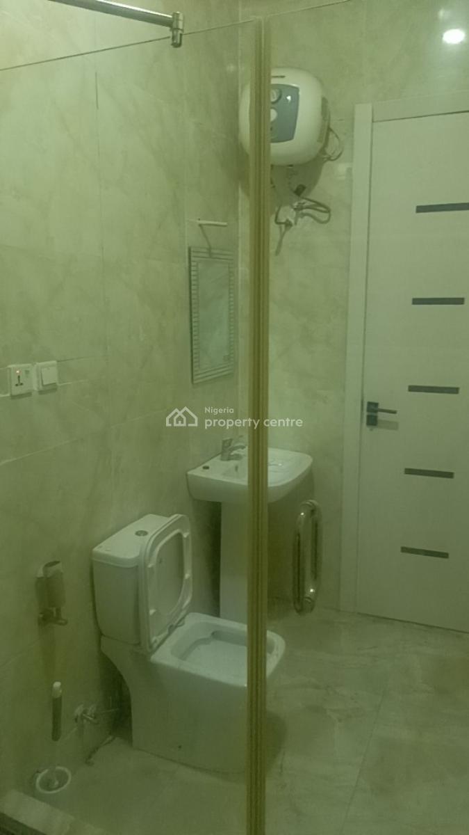 Masters Bedroom Sharing Just Kitchen, Orchid Road, Lekki, Lagos, Self Contain (single Rooms) for Rent