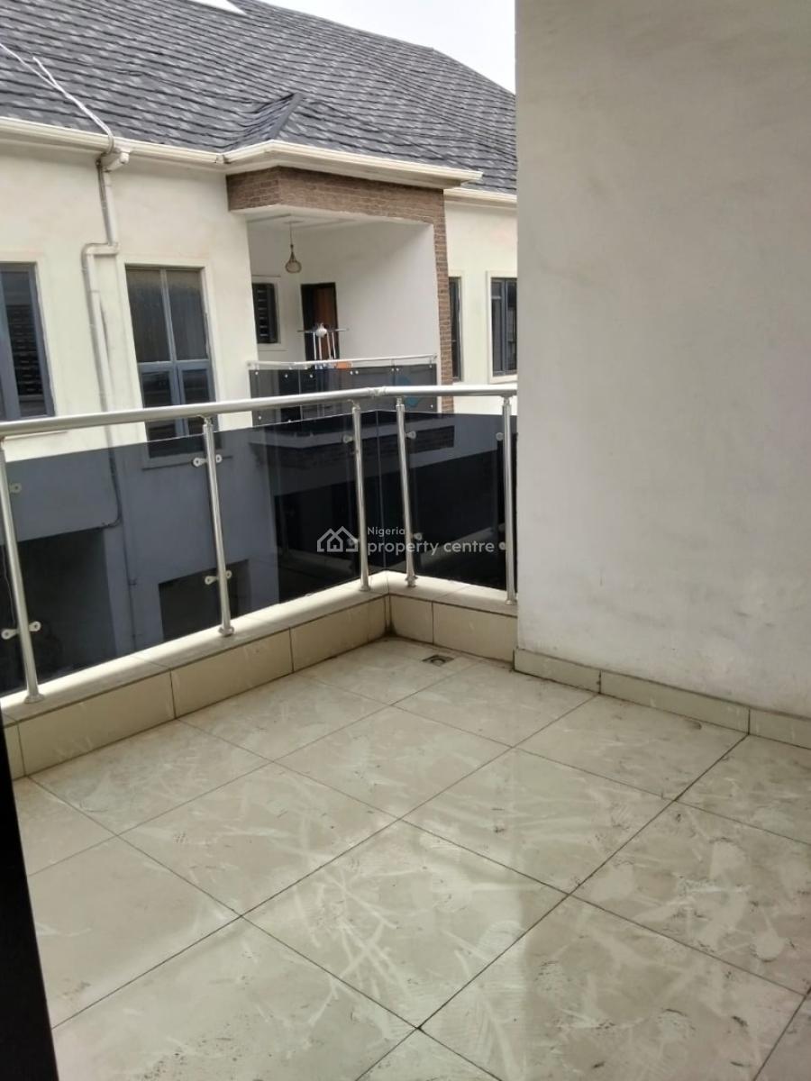 Masters Bedroom Sharing Just Kitchen, Orchid Road, Lekki, Lagos, Self Contain (single Rooms) for Rent