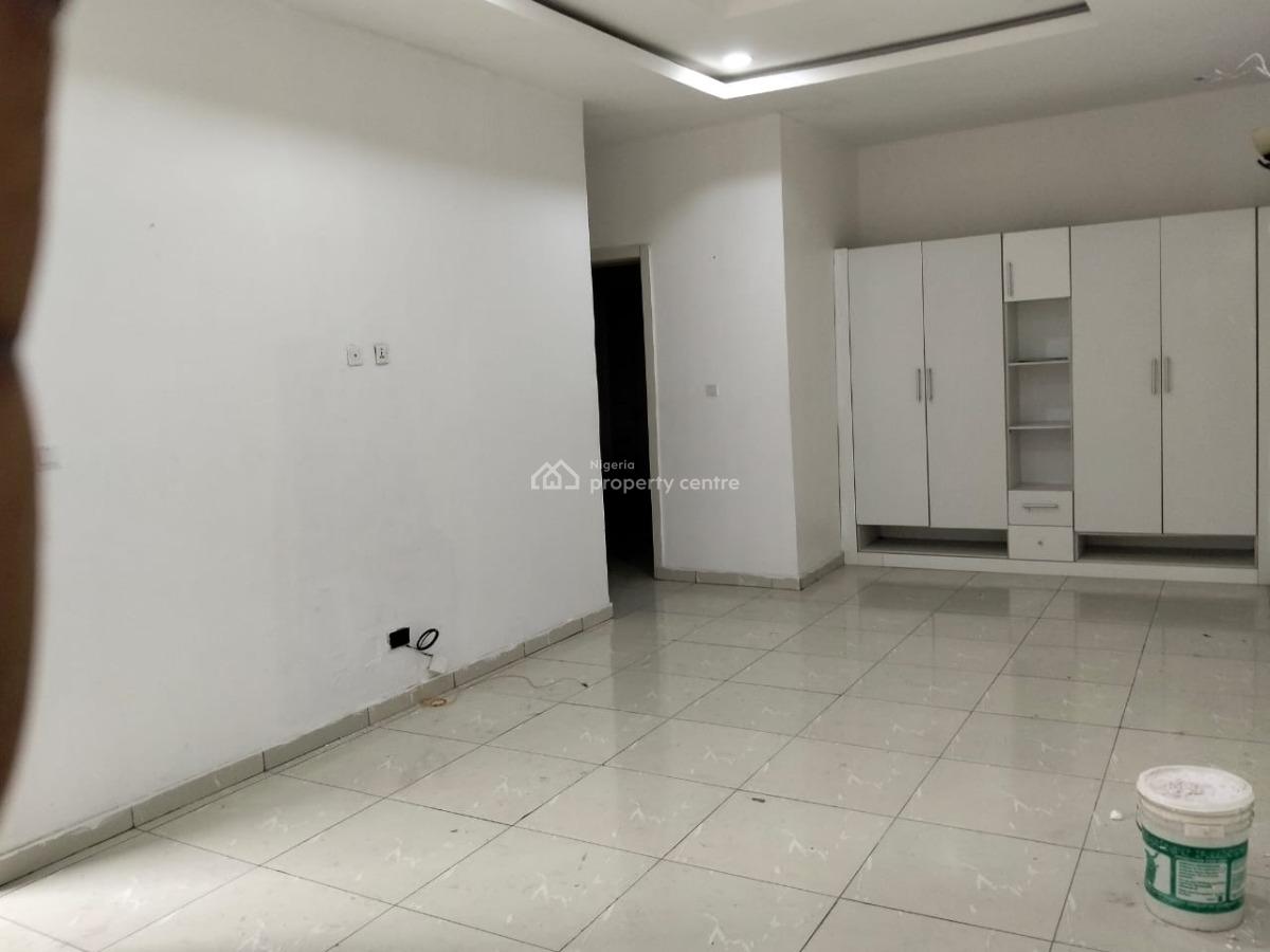 Masters Bedroom Sharing Just Kitchen, Orchid Road, Lekki, Lagos, Self Contain (single Rooms) for Rent