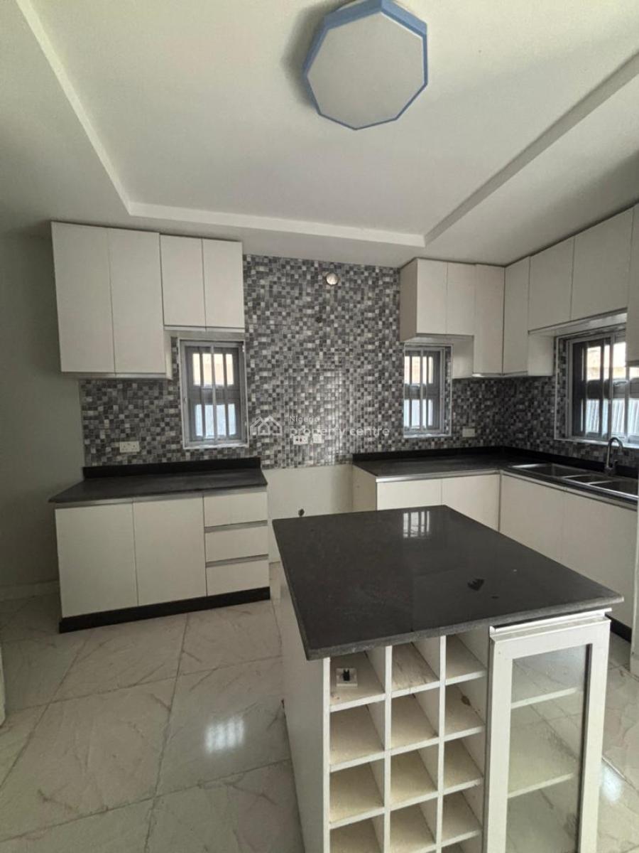 4 Bedroom Share Apartment, Orchid Road, Lekki, Lagos, Self Contain (single Rooms) for Rent