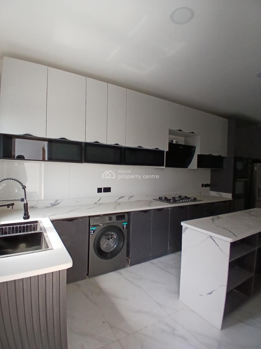 Tastefully Finished and Newly Built and Serviced with 24/7 Power Suppl, Lekki Phase 1, Lekki, Lagos, Flat / Apartment for Rent