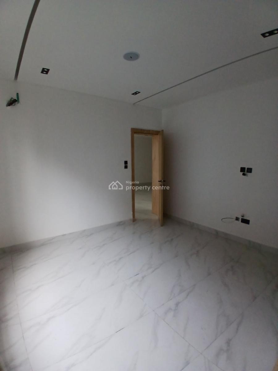 Tastefully Finished and Newly Built and Serviced with 24/7 Power Suppl, Lekki Phase 1, Lekki, Lagos, Flat / Apartment for Rent