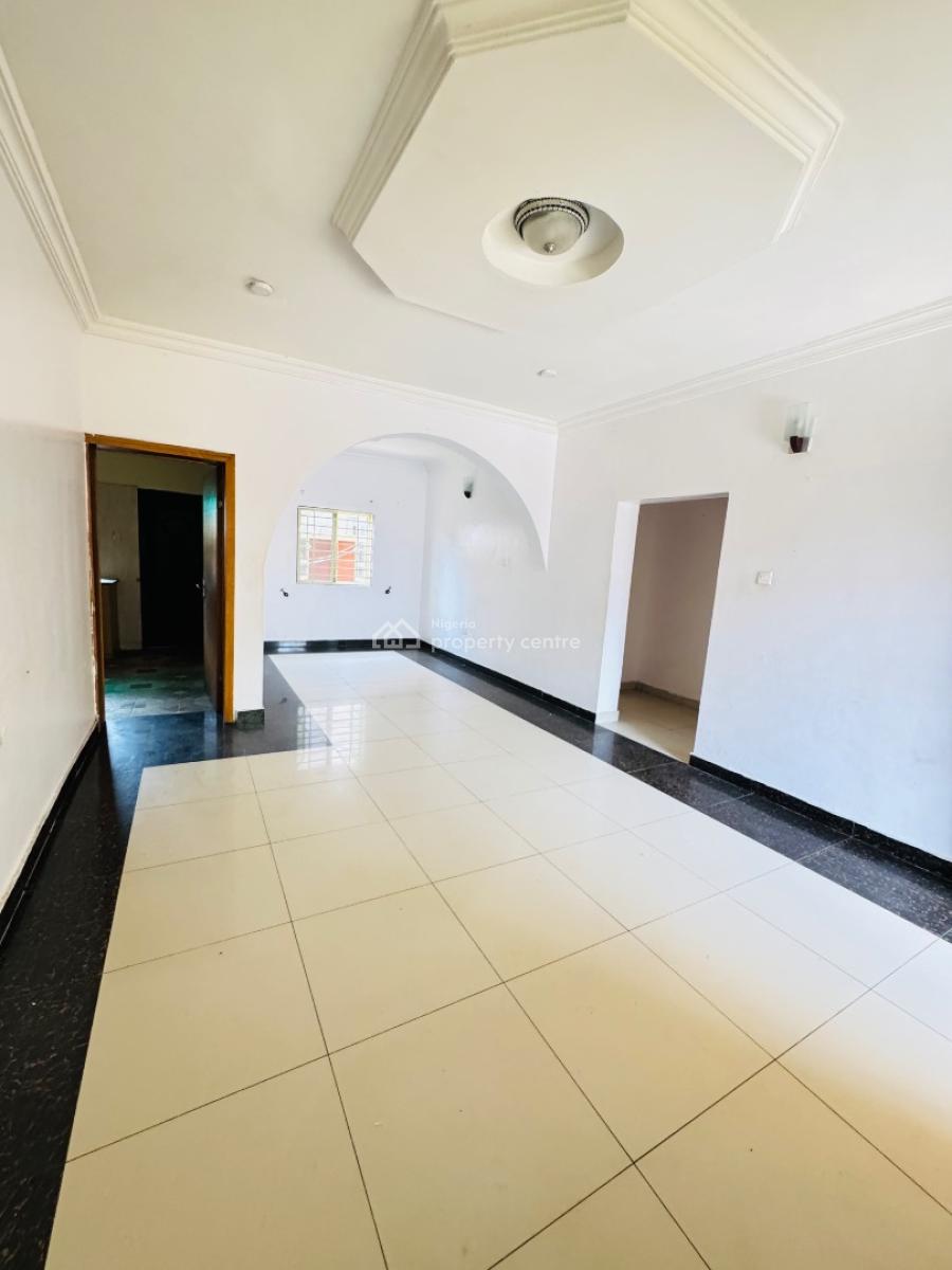 Spacious 2 Bedroom Apartment Available, Orchid Road, Lekki, Lagos, Flat / Apartment for Rent