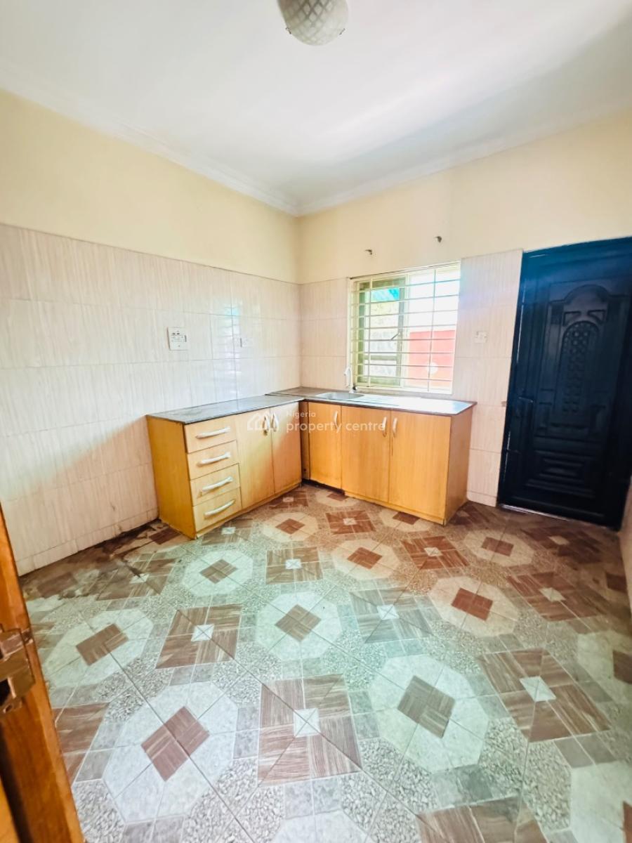 Spacious 2 Bedroom Apartment Available, Orchid Road, Lekki, Lagos, Flat / Apartment for Rent