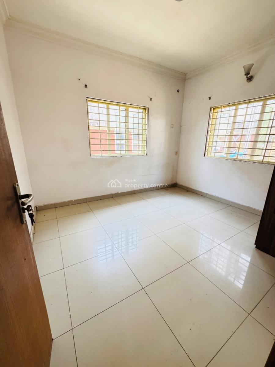 Spacious 2 Bedroom Apartment Available, Orchid Road, Lekki, Lagos, Flat / Apartment for Rent