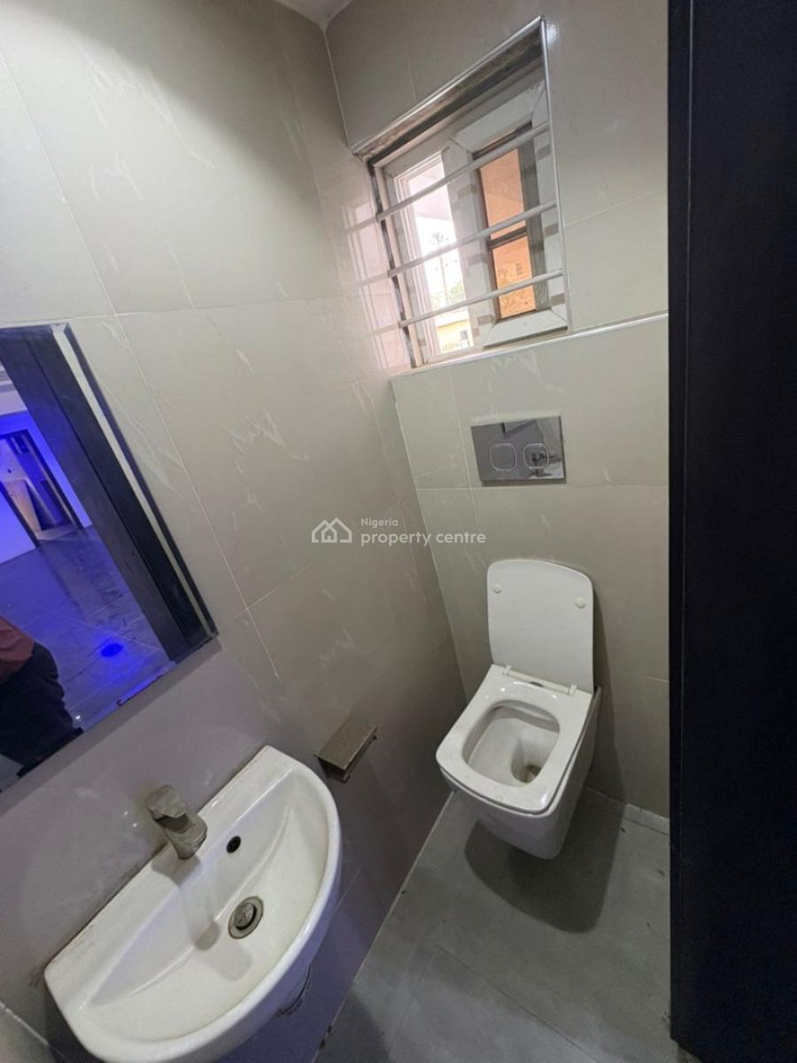 Newly Renovated 3-bedroom Apartment with Bq, Lekki, Lagos, Flat / Apartment for Sale