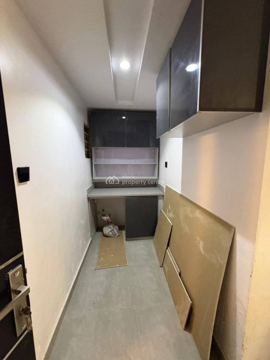 Newly Renovated 3-bedroom Apartment with Bq, Lekki, Lagos, Flat / Apartment for Sale