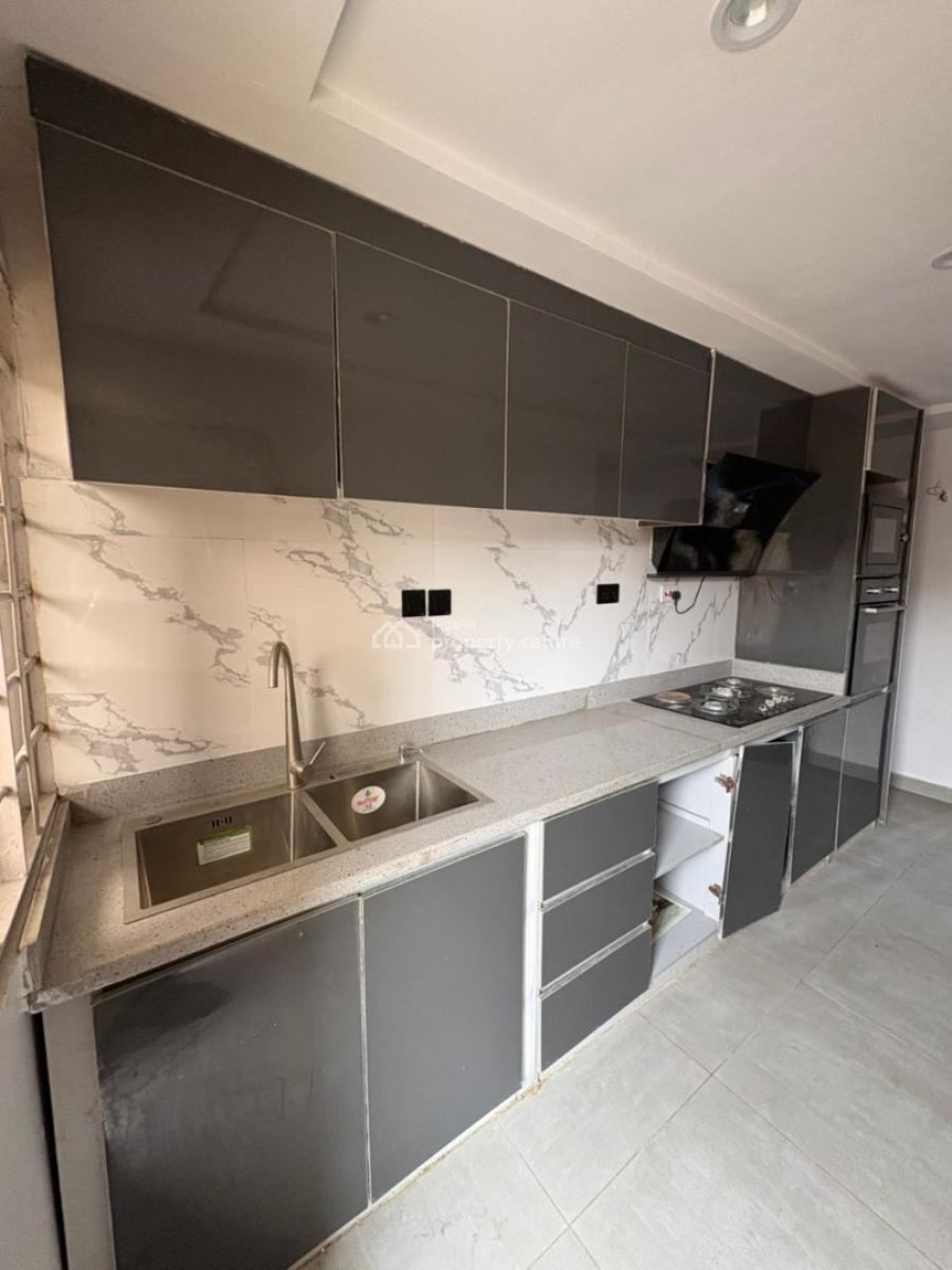 Newly Renovated 3-bedroom Apartment with Bq, Lekki, Lagos, Flat / Apartment for Sale