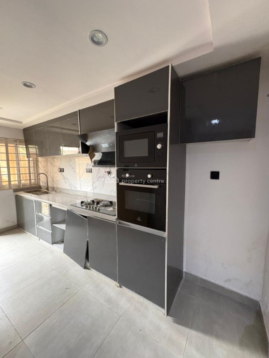 Newly Renovated 3-bedroom Apartment with Bq, Lekki, Lagos, Flat / Apartment for Sale