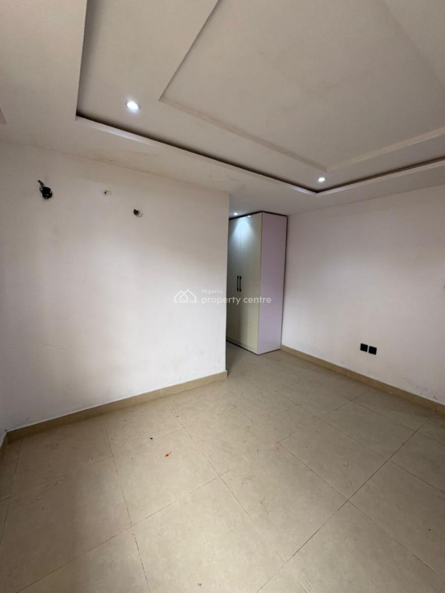 Newly Renovated 3-bedroom Apartment with Bq, Lekki, Lagos, Flat / Apartment for Sale