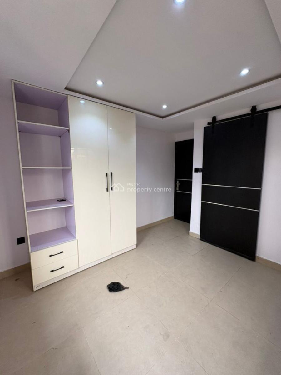 Newly Renovated 3-bedroom Apartment with Bq, Lekki, Lagos, Flat / Apartment for Sale