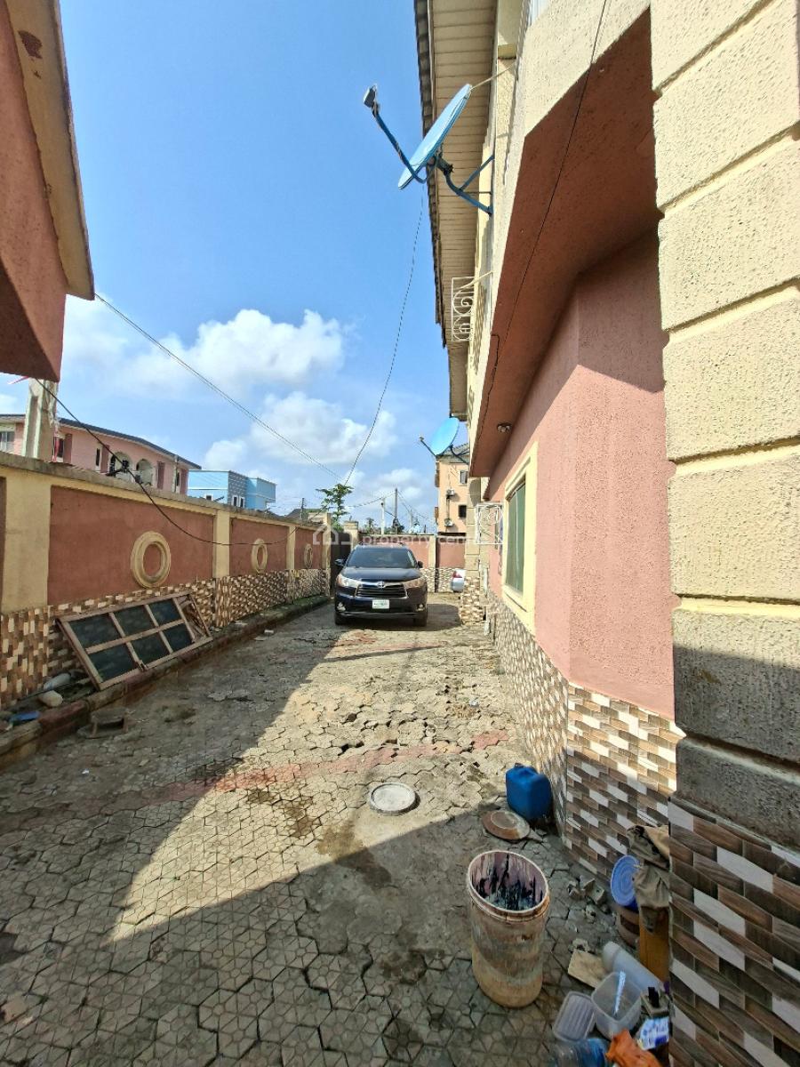 Solidly Built Block of 6 Flats with C of O, Parkview Estate, Ago Palace, Isolo, Lagos, Block of Flats for Sale