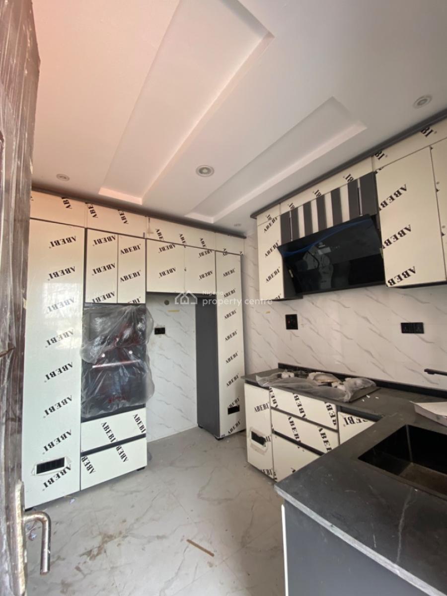 2 Bedroom Apartment, New Road, Ologolo, Lekki, Lagos, Flat / Apartment for Sale