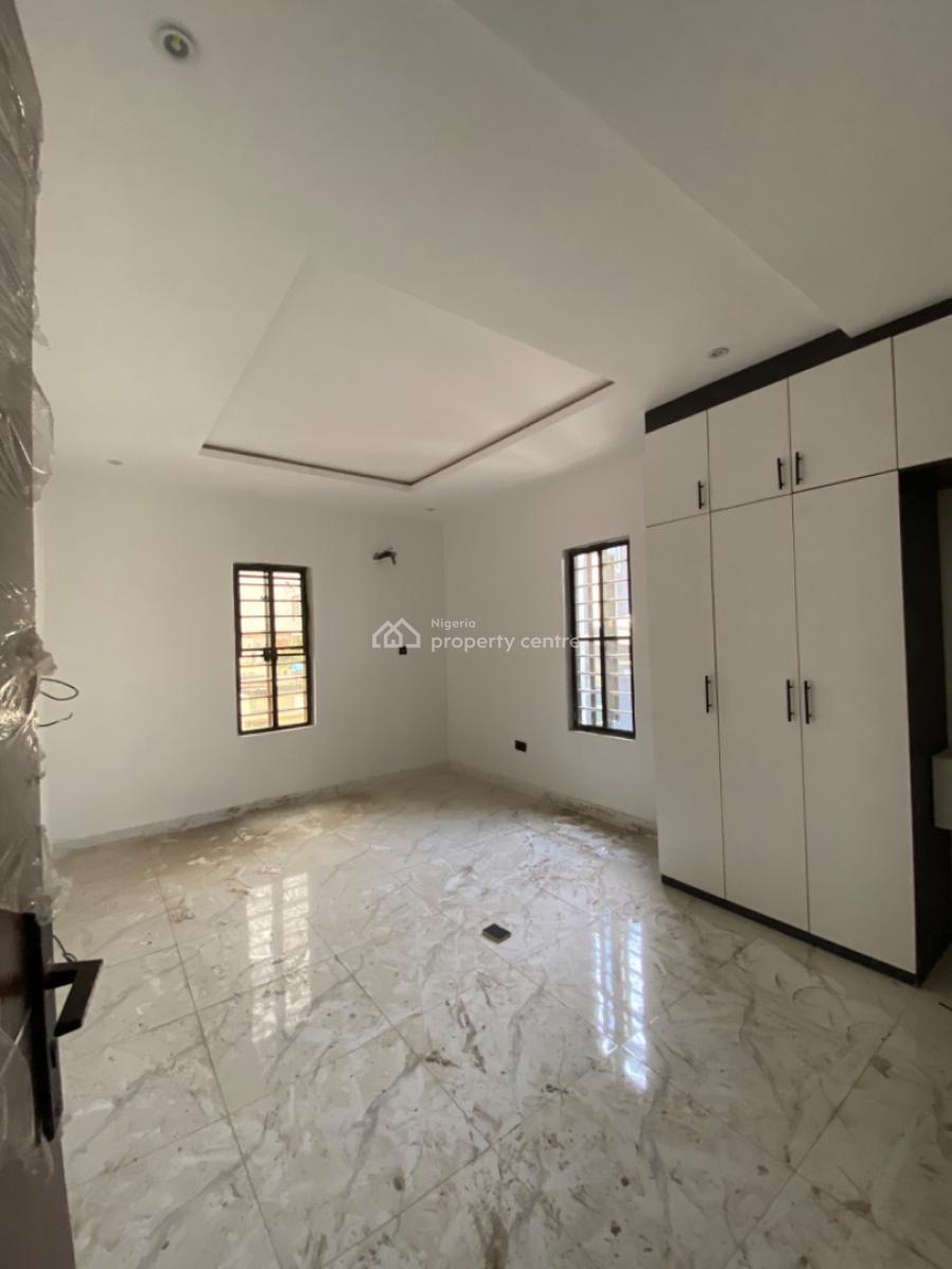 2 Bedroom Apartment, New Road, Ologolo, Lekki, Lagos, Flat / Apartment for Sale