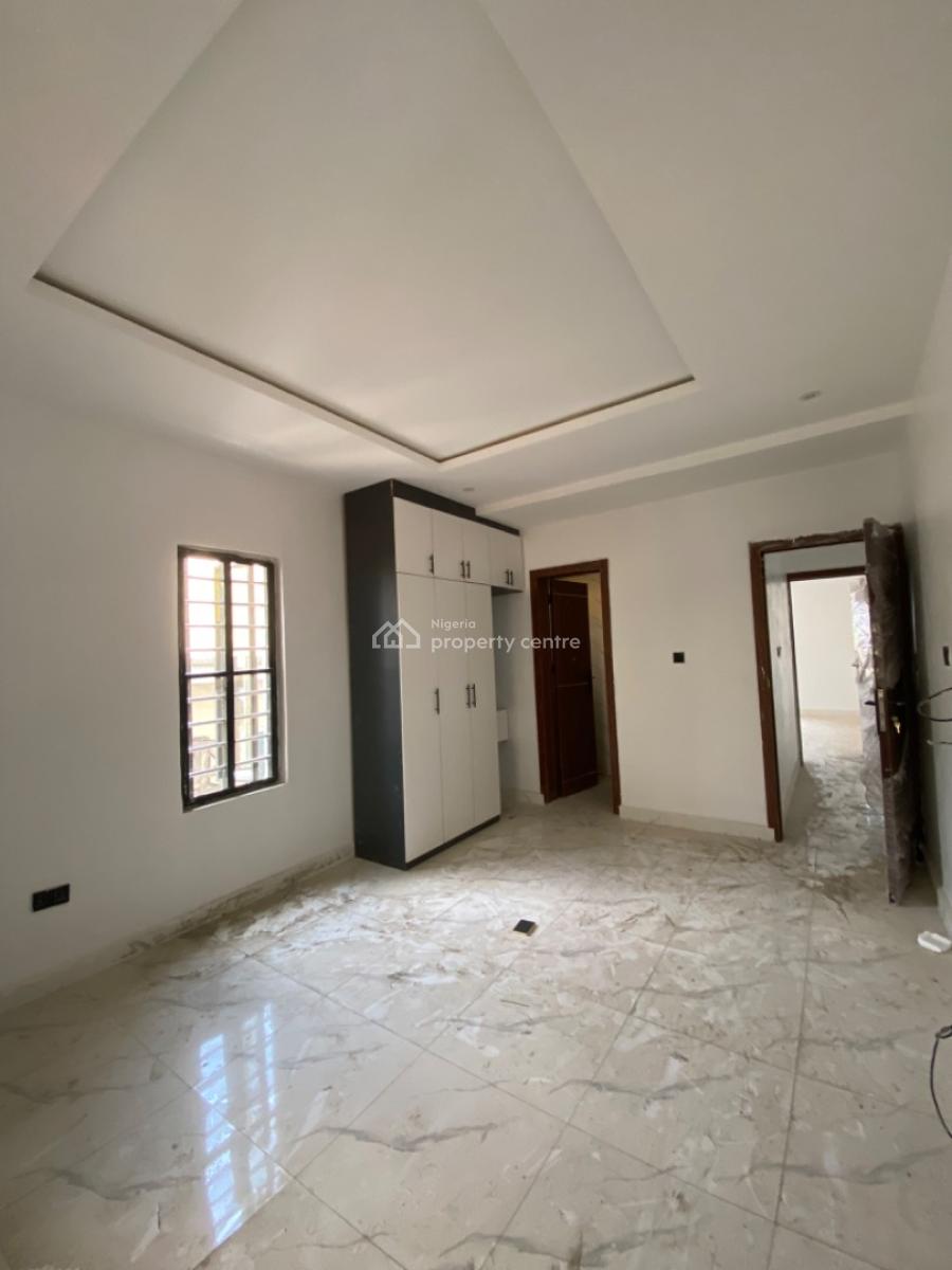 2 Bedroom Apartment, New Road, Ologolo, Lekki, Lagos, Flat / Apartment for Sale