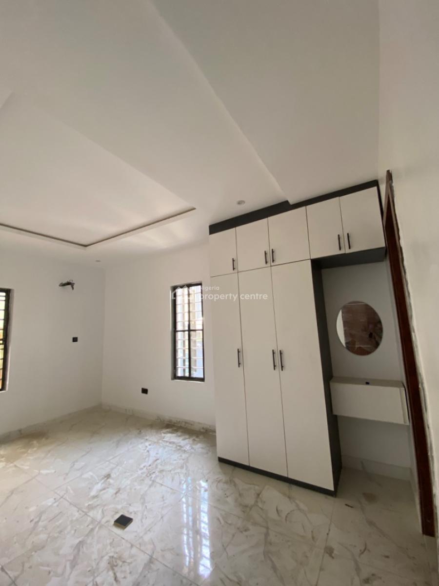 2 Bedroom Apartment, New Road, Ologolo, Lekki, Lagos, Flat / Apartment for Sale