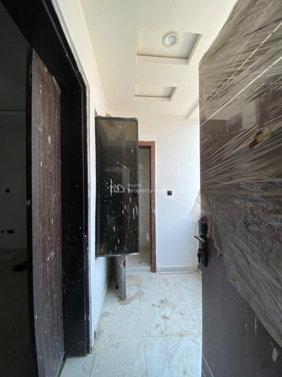 2 Bedroom Apartment, New Road, Ologolo, Lekki, Lagos, Flat / Apartment for Sale