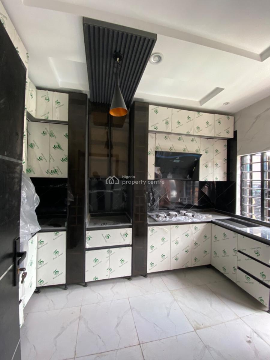 2 Bedroom Apartment, New Road, Ologolo, Lekki, Lagos, Flat / Apartment for Sale