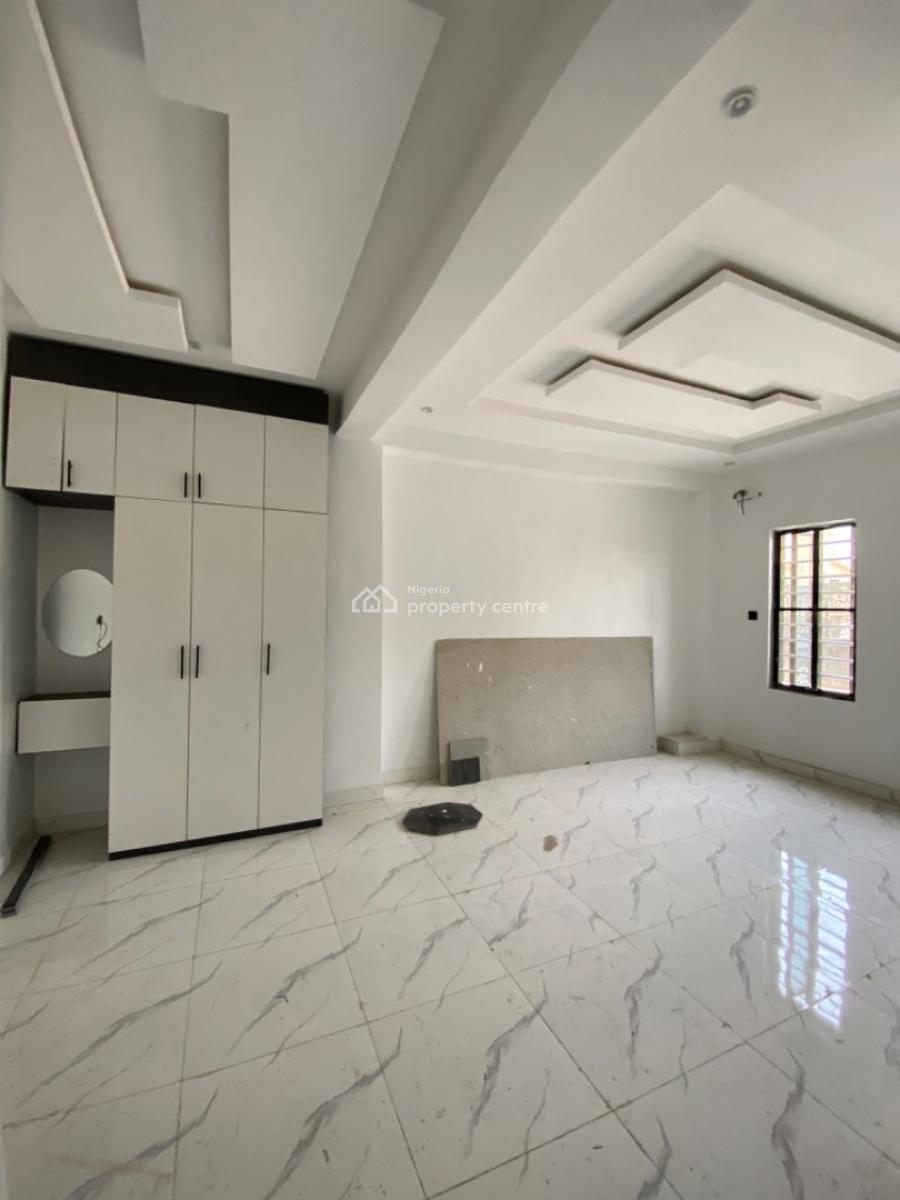 2 Bedroom Apartment, New Road, Ologolo, Lekki, Lagos, Flat / Apartment for Sale