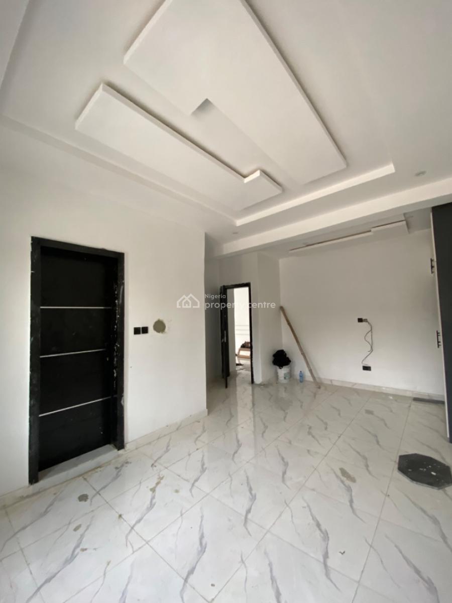 2 Bedroom Apartment, New Road, Ologolo, Lekki, Lagos, Flat / Apartment for Sale