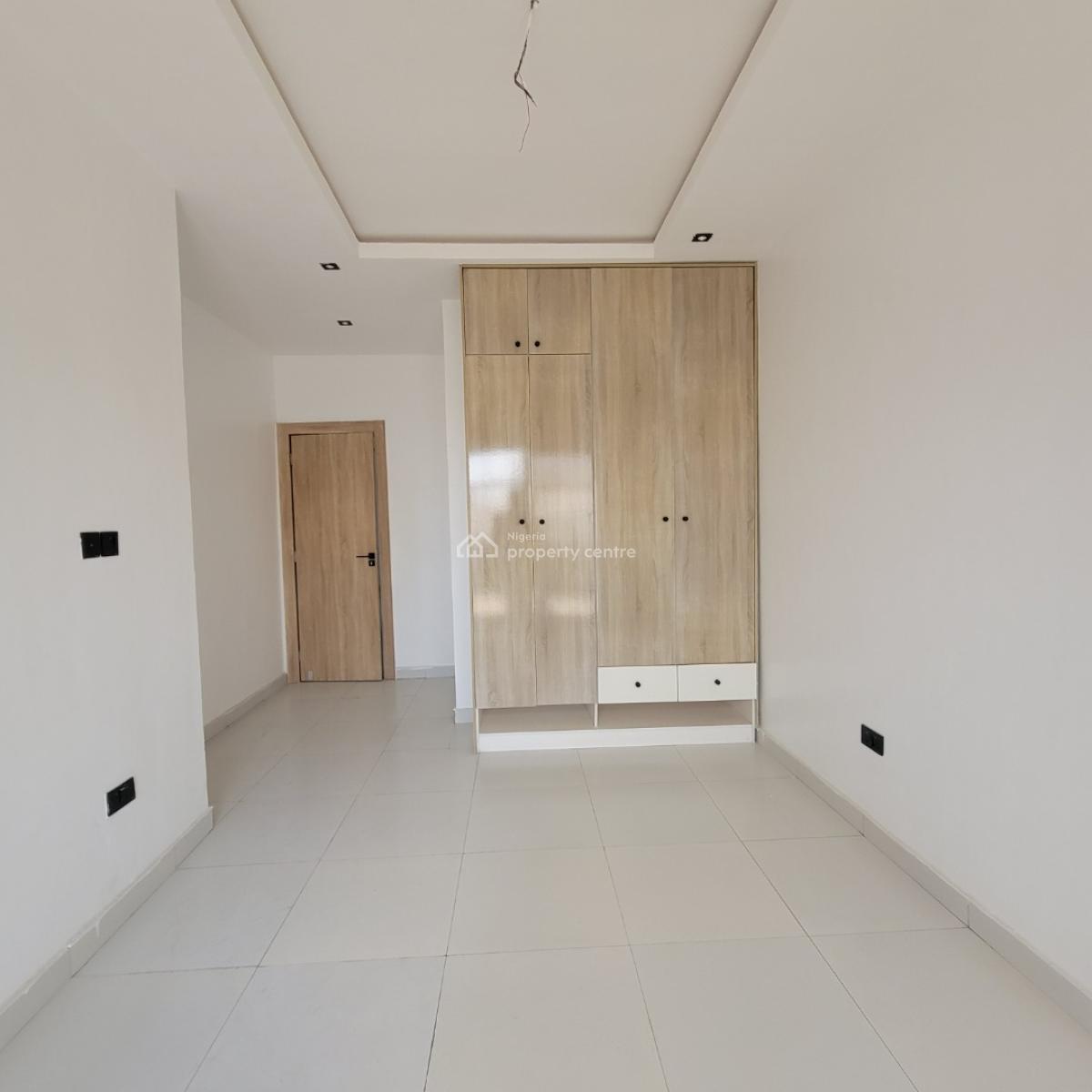 Marvelous 2 Bedroom Apartment with Pool, Elevator, Ologolo, Lekki, Lagos, Flat / Apartment for Sale