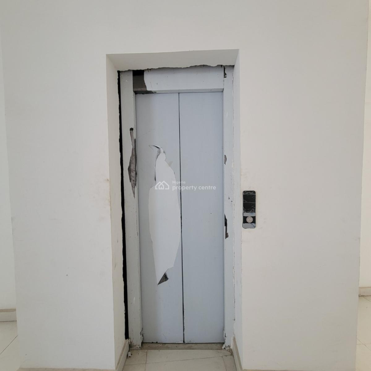 Marvelous 2 Bedroom Apartment with Pool, Elevator, Ologolo, Lekki, Lagos, Flat / Apartment for Sale
