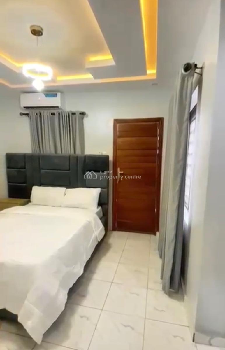 1 Bedroom Apartment, Ilaje Akoka, Bariga, Shomolu, Lagos, Flat / Apartment Short Let