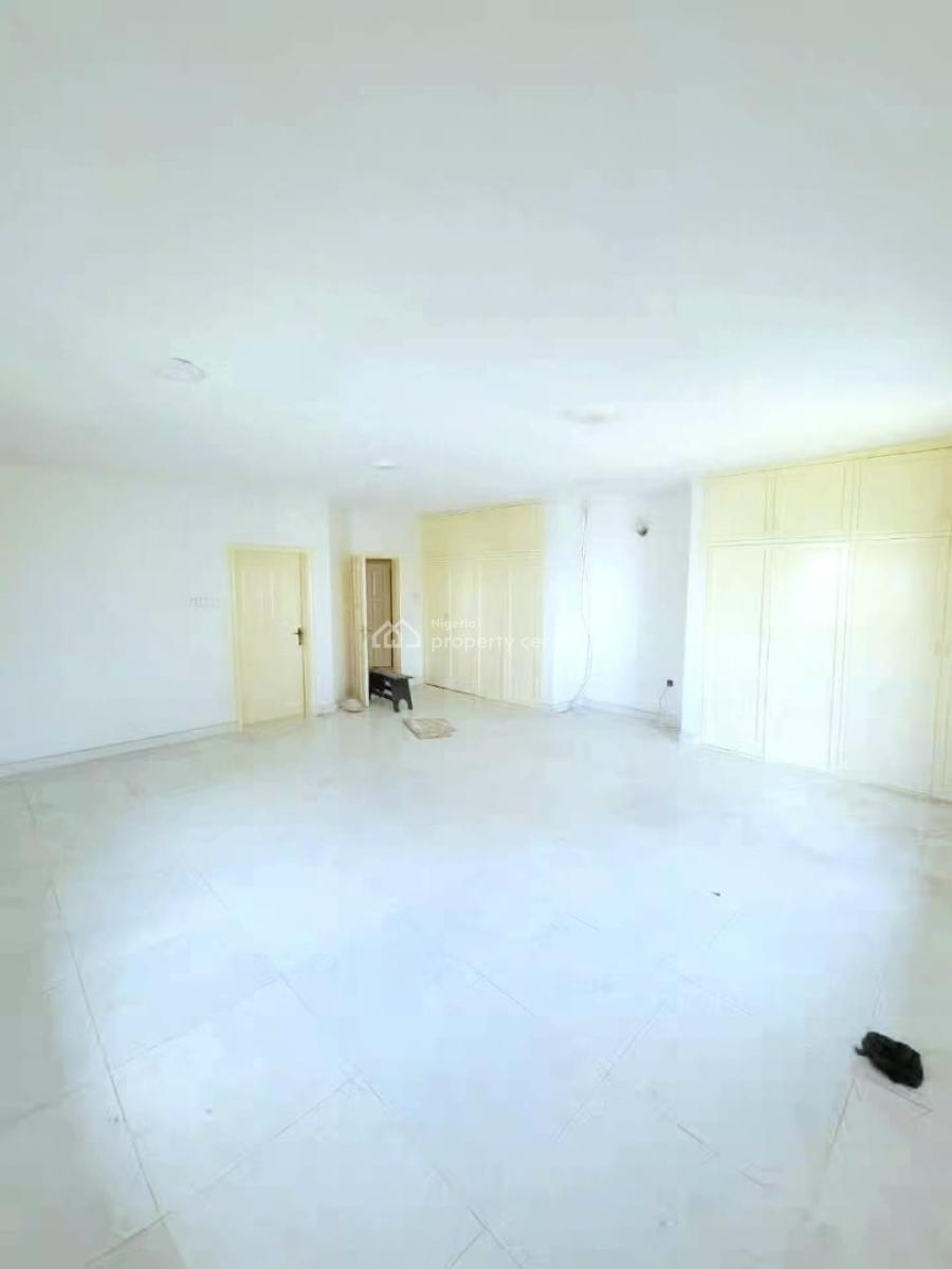 Spacious 4-bedroom Penthouse, Lekki Phase 1, Lekki, Lagos, Flat / Apartment for Rent
