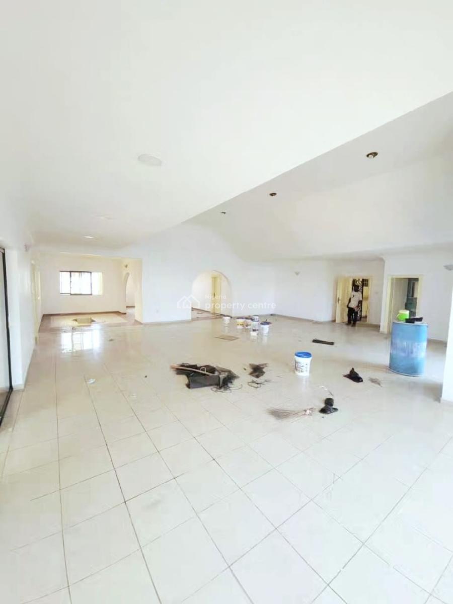 Spacious 4-bedroom Penthouse, Lekki Phase 1, Lekki, Lagos, Flat / Apartment for Rent