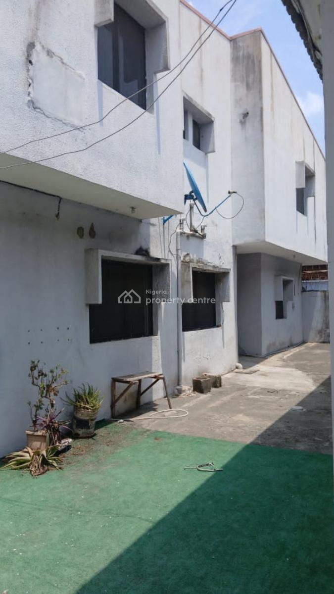 5 Bedroom Duplexes and Bq, Ramat, Gra, Ogudu, Lagos, Detached Duplex for Rent