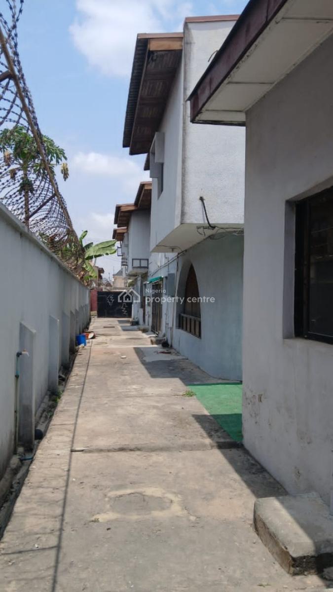 5 Bedroom Duplexes and Bq, Ramat, Gra, Ogudu, Lagos, Detached Duplex for Rent