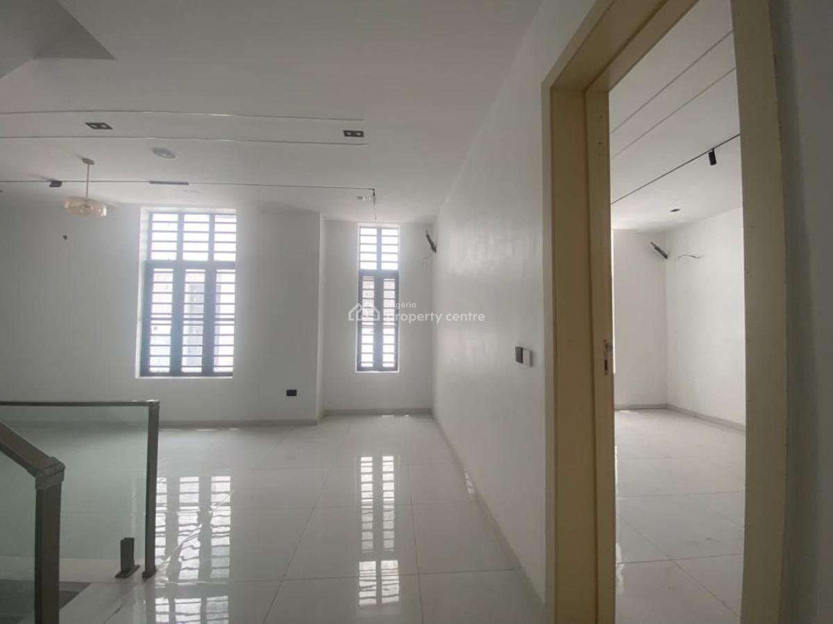 5 Bedroom Fully Detached with Bq, Chevron, Lekki, Lagos, Detached Duplex for Sale