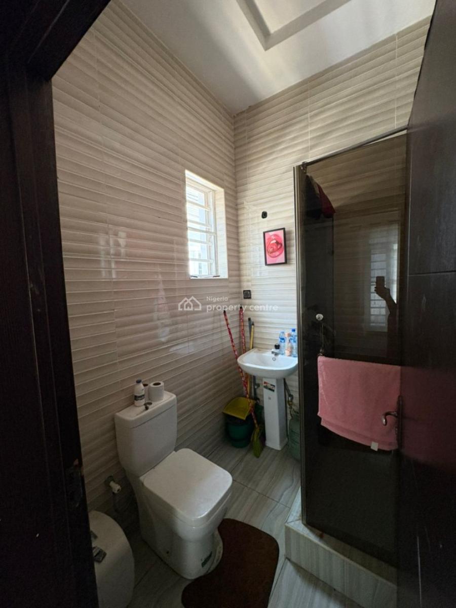 1 Bedroom Shared Apartment, Osapa, Lekki, Lagos, Mini Flat (room and Parlour) for Rent