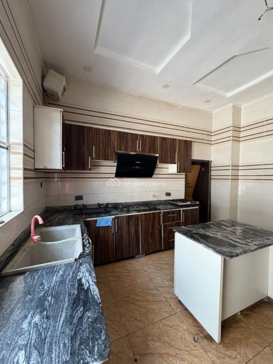 1 Bedroom Shared Apartment, Osapa, Lekki, Lagos, Mini Flat (room and Parlour) for Rent