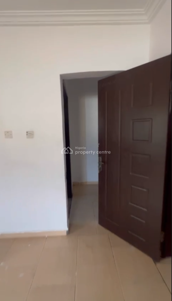 Spacious 3 Bedroom Apartment, Thomas Estate, Ajah, Lekki Phase 2, Lekki, Lagos, Flat / Apartment for Rent