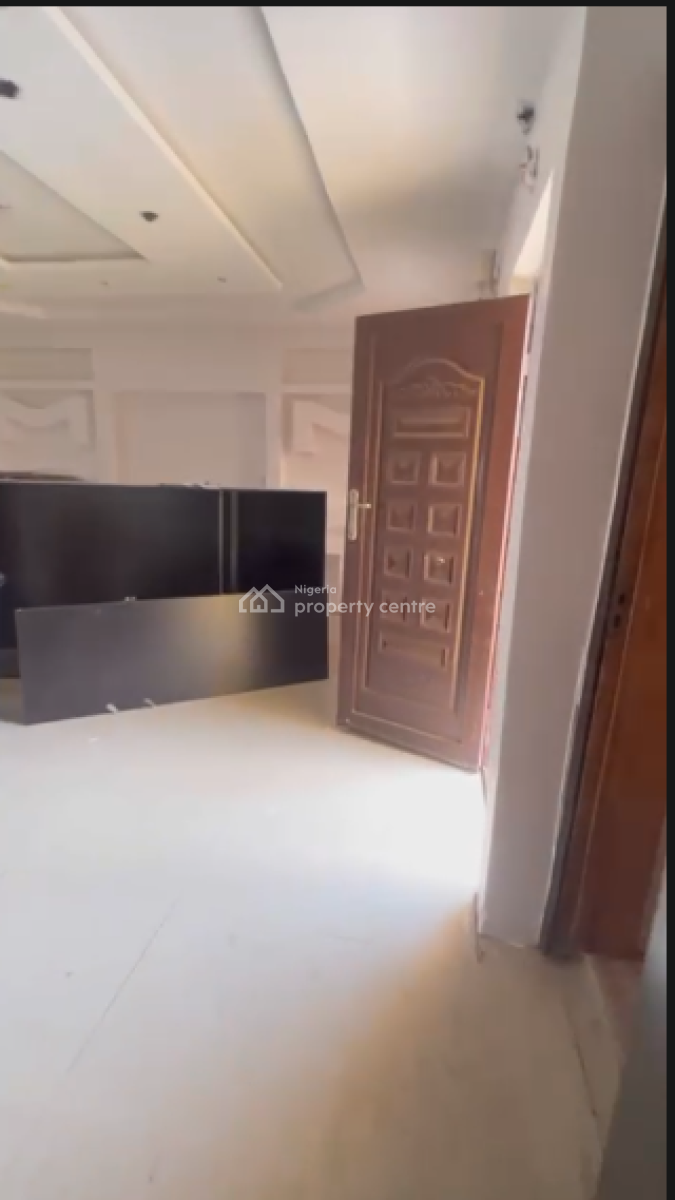 Spacious 3 Bedroom Apartment, Thomas Estate, Ajah, Lekki Phase 2, Lekki, Lagos, Flat / Apartment for Rent