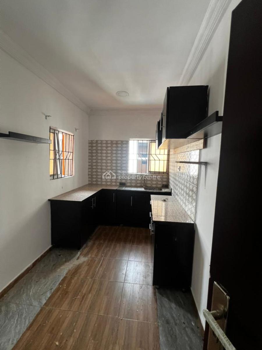Price Friendsly 3bedroom  Apartment Upstairs in Ikate, Ikate, Lekki, Lagos, Flat / Apartment for Rent
