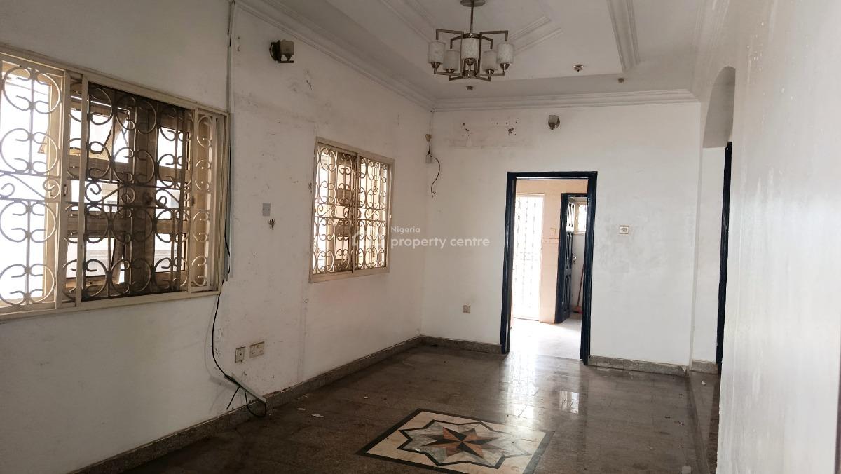 Spacious 2 Bedroom Flat All En-suite, By Adetoro Adelaja Street, Gra Phase 2, Magodo, Lagos, Flat / Apartment for Rent