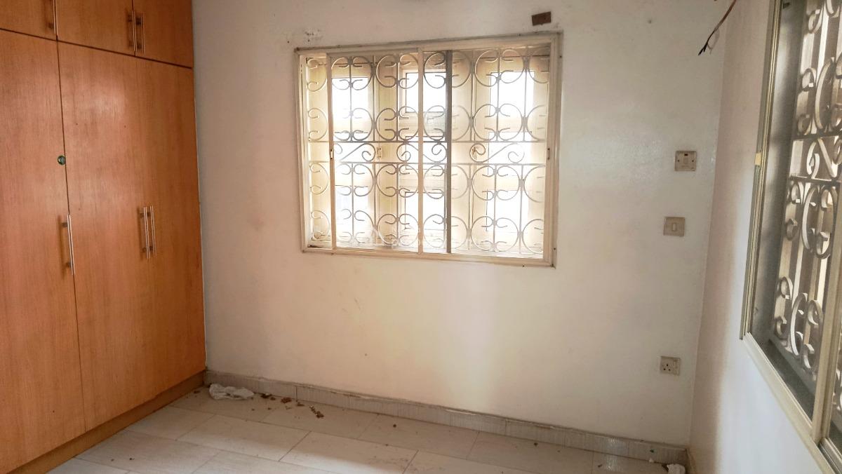 Spacious 2 Bedroom Flat All En-suite, By Adetoro Adelaja Street, Gra Phase 2, Magodo, Lagos, Flat / Apartment for Rent