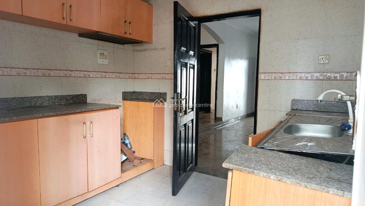 Spacious 2 Bedroom Flat All En-suite, By Adetoro Adelaja Street, Gra Phase 2, Magodo, Lagos, Flat / Apartment for Rent