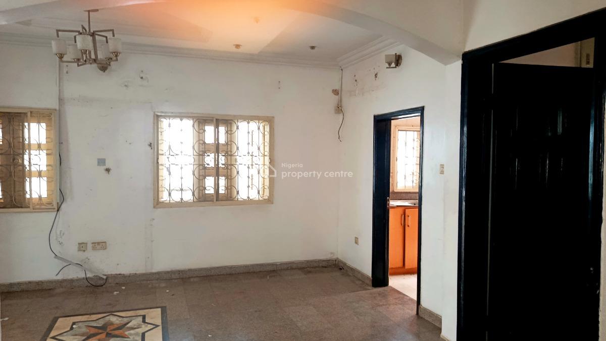 Spacious 2 Bedroom Flat All En-suite, By Adetoro Adelaja Street, Gra Phase 2, Magodo, Lagos, Flat / Apartment for Rent