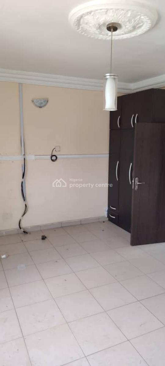 3 Bedroom Flat on The Second Floor, Wuse 2, Abuja, Flat / Apartment for Rent