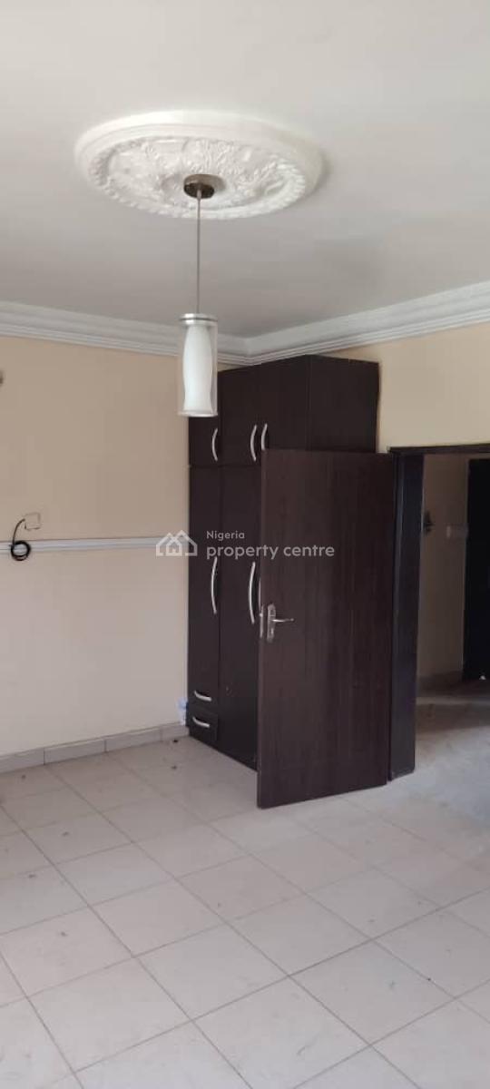 3 Bedroom Flat on The Second Floor, Wuse 2, Abuja, Flat / Apartment for Rent