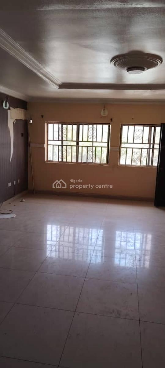 3 Bedroom Flat on The Second Floor, Wuse 2, Abuja, Flat / Apartment for Rent