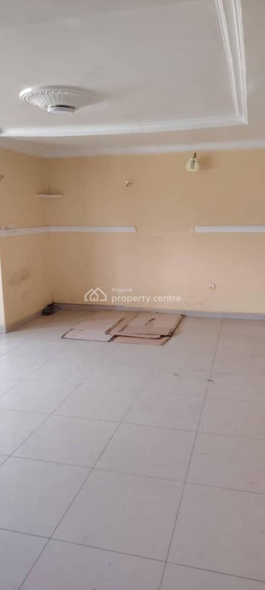 3 Bedroom Flat on The Second Floor, Wuse 2, Abuja, Flat / Apartment for Rent